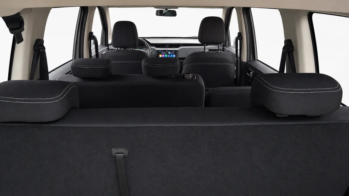 Interior 3